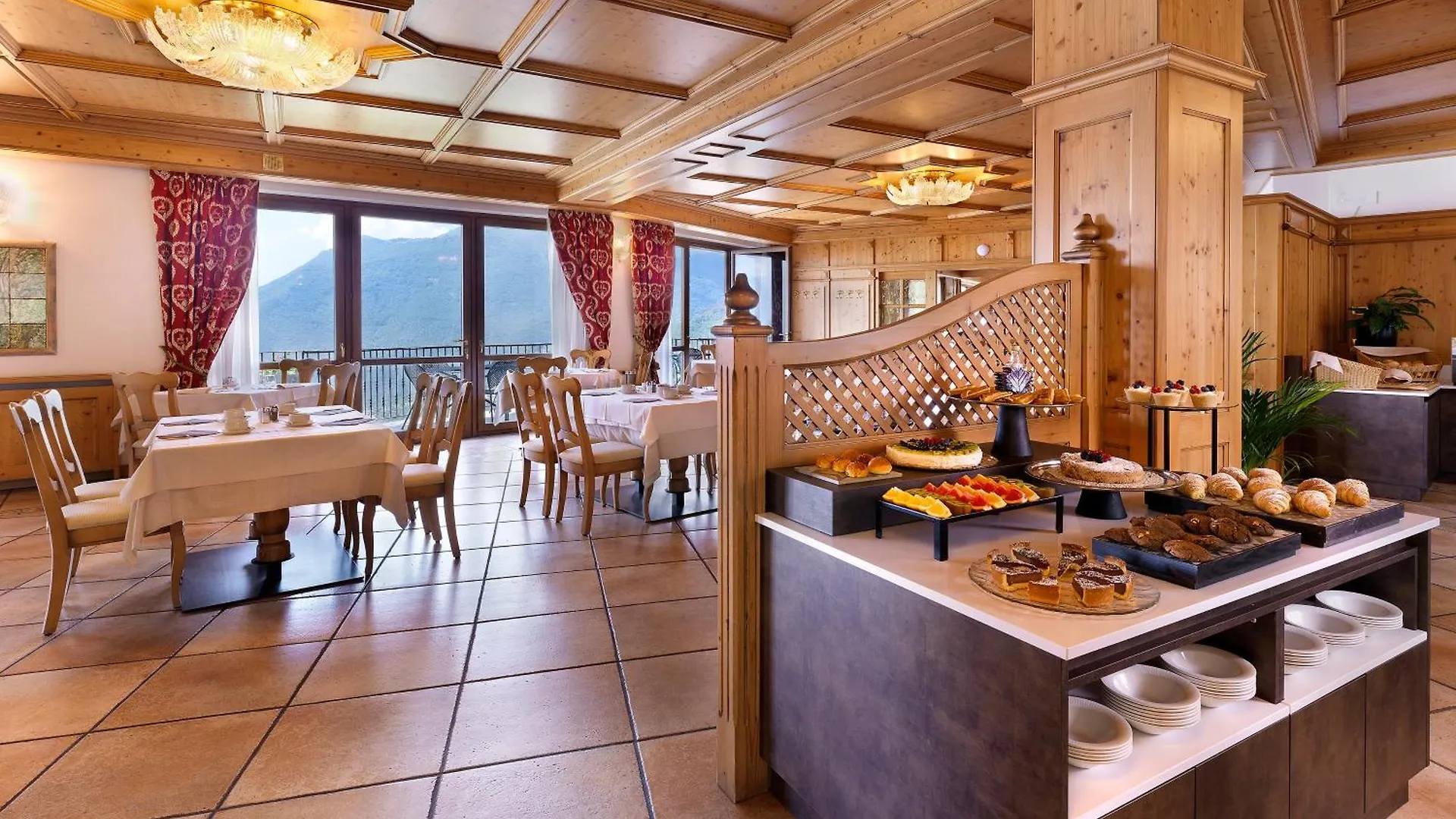Hotel Residence Panorama La Forca, Gtsgroup Tignale 4*,  Italy